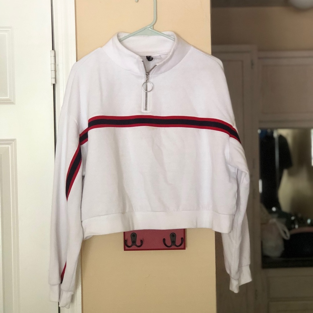 H&M Crop Sweater/Hoodie